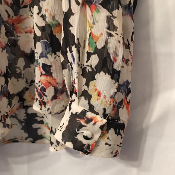 Rose and olive sheer V neck blouse. - Picture 5 of 5